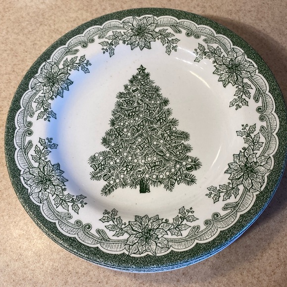 Staffordshire Engravings Yuletide Green Tree.set of 3 shallow bowls. Like new - Picture 1 of 3